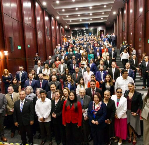 Personas asistentes al acto por el primer aniversario del Tribunal de Disciplina Judicial